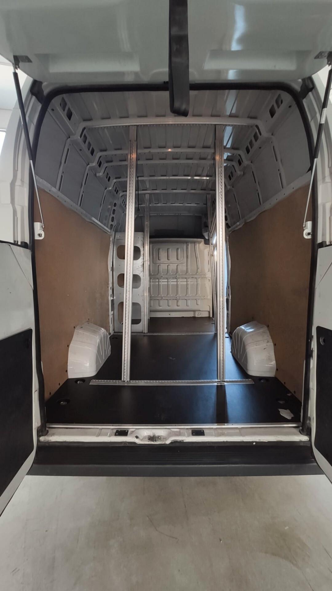 Fiat Ducato 2.3 Multijet - L3H4 (Tetto Extra Alto)