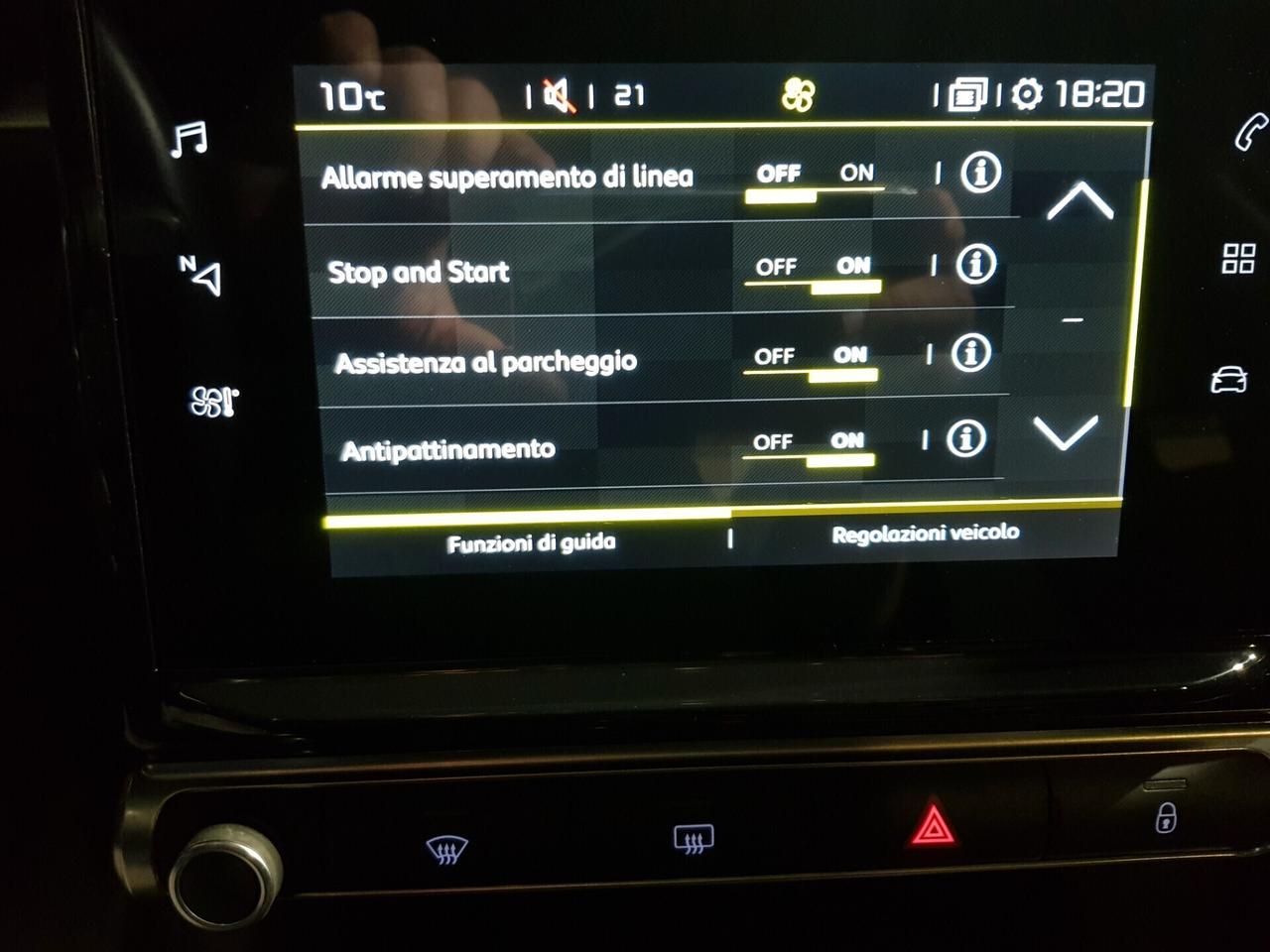 Citroen C3 1.2 PureTech 83cv Navy Led Sensori Park