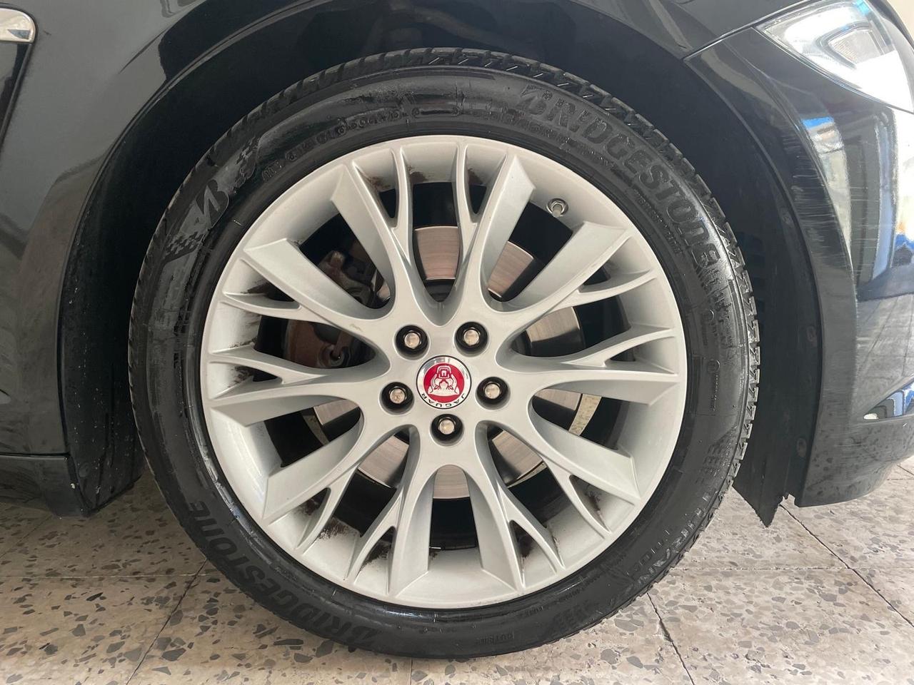 Jaguar XF 3.0 DS V6 Luxury