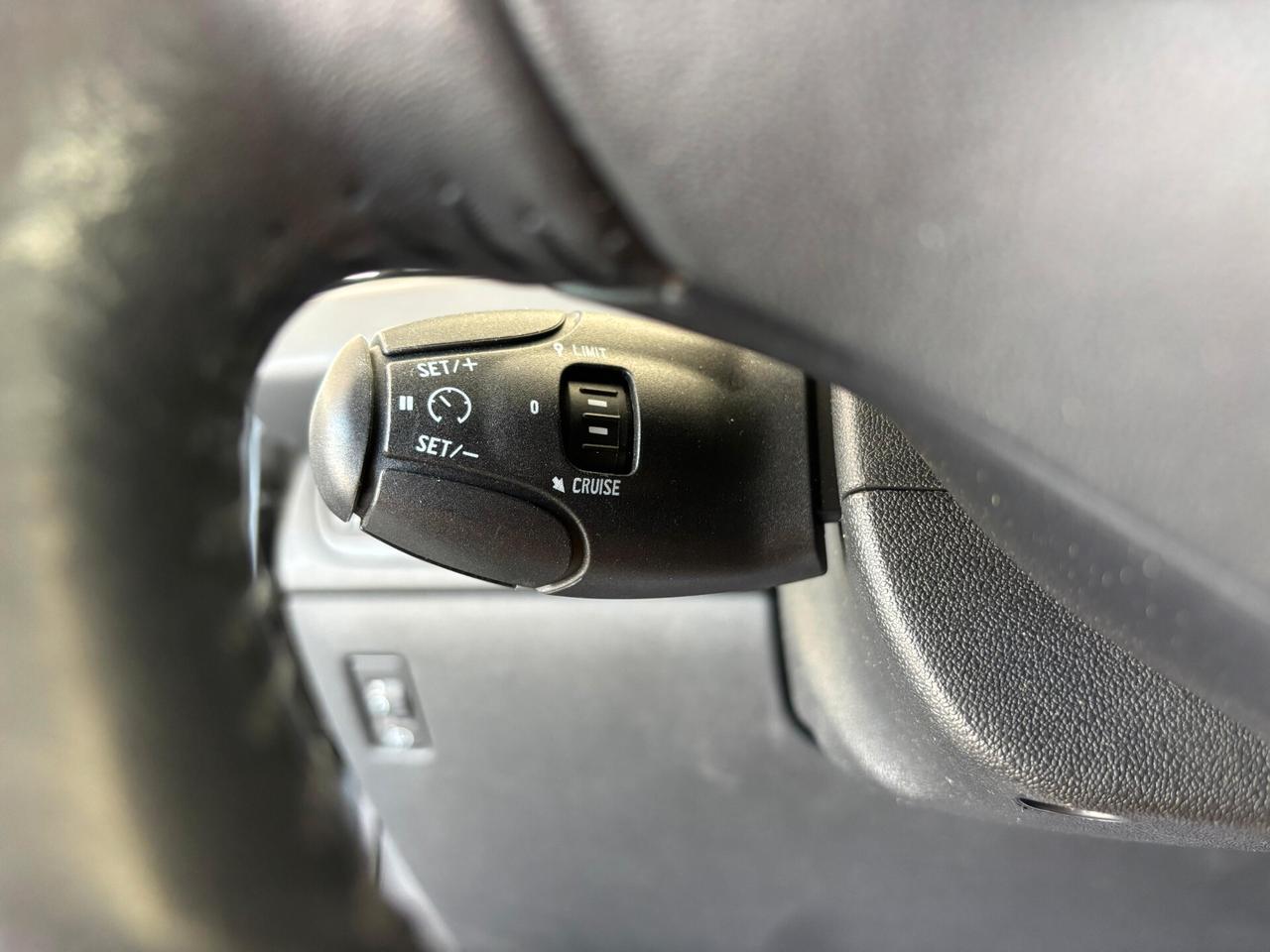 Peugeot 208 PureTech 82 5 porte Allure