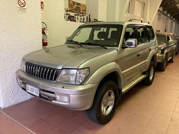 Toyota Land Cruiser KDJ 95