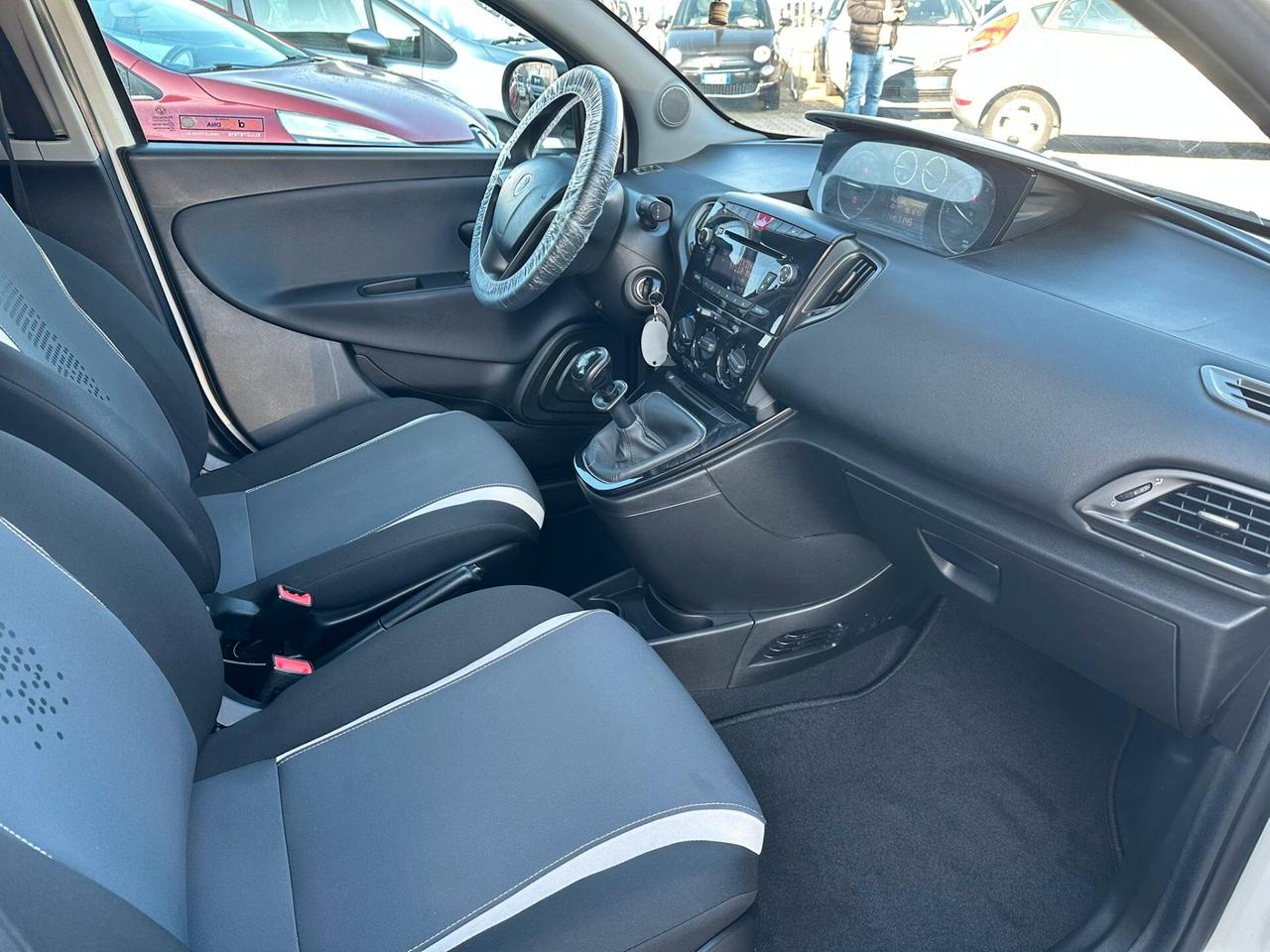 Lancia Ypsilon 1.2 69 CV 5 porte Elle