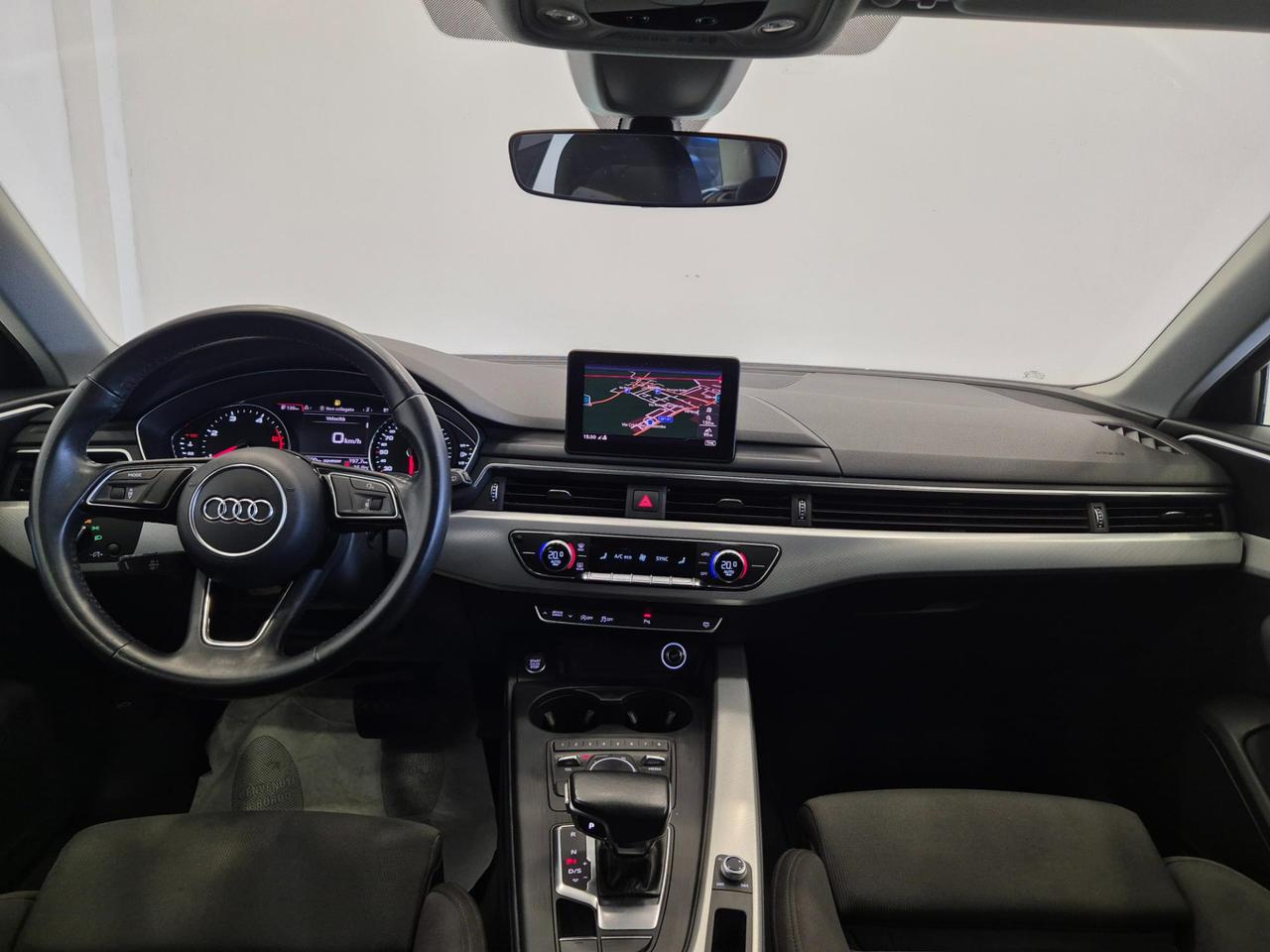 Audi A4 Avant 30 2.0 tdi Business 122cv s-tronic - NEOPATENTATI - Cruise/Lim - Sens. Park.