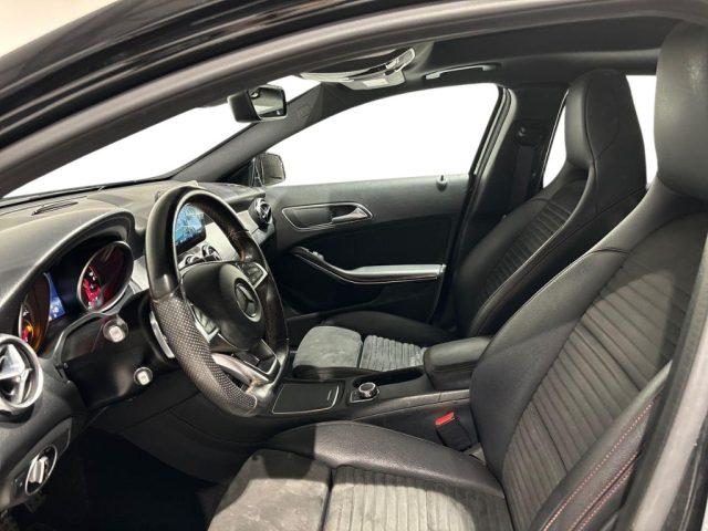 MERCEDES-BENZ GLA 200 d Auto 4Matic Premium Navi Tetto