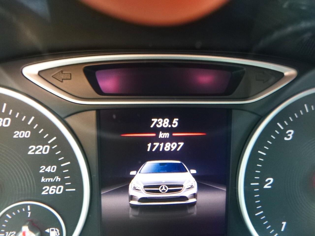 Mercedes-benz A 180 A 180 d Premium