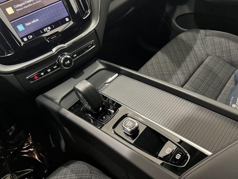 Volvo XC60 XC60 B4 (d) AWD automatico Core