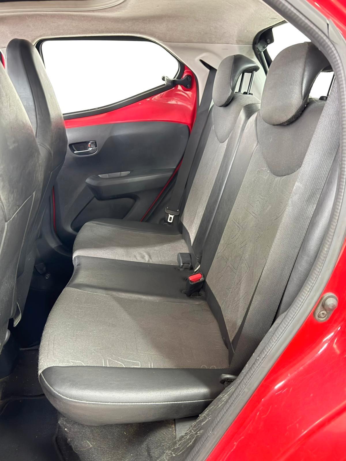 Toyota Aygo 1.0 VVT-i 69 CV 5 porte x-pure