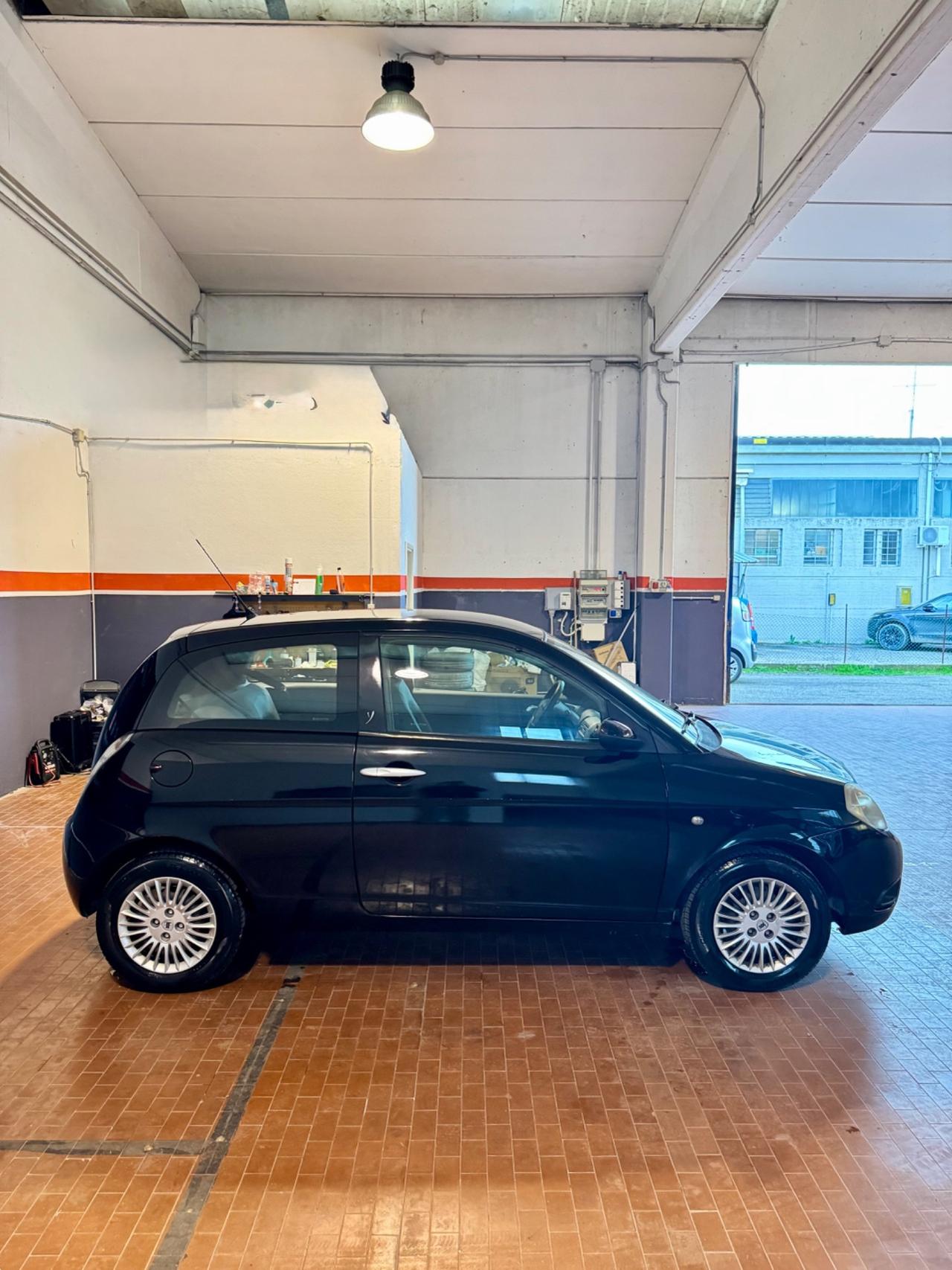 Lancia Ypsilon 1.2 Argento