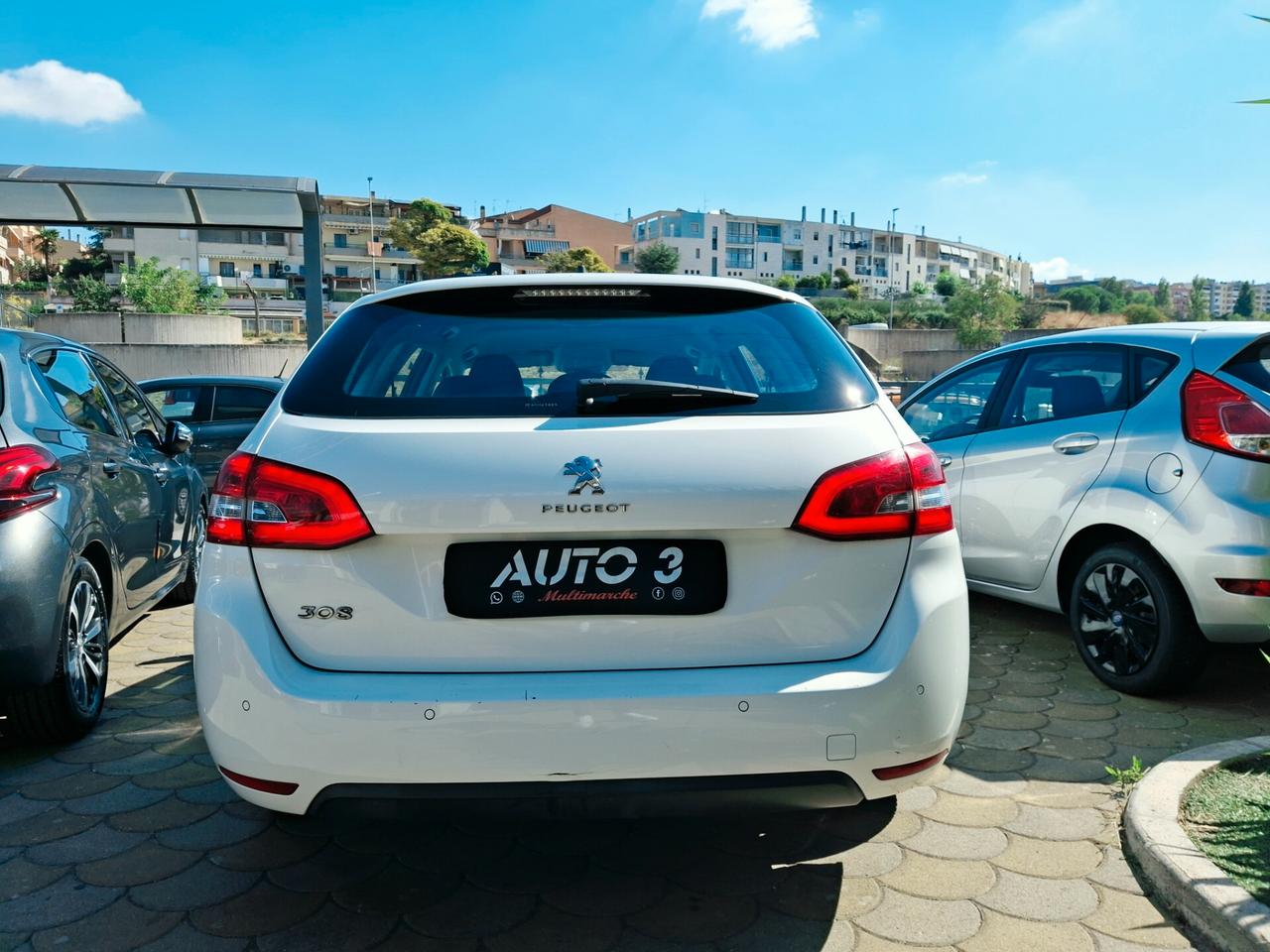 Peugeot 308 BlueHDi 120 S&S SW Allure