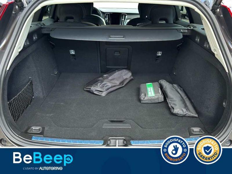 Volvo V60 2.0 B4 PLUS DARK AUTO
