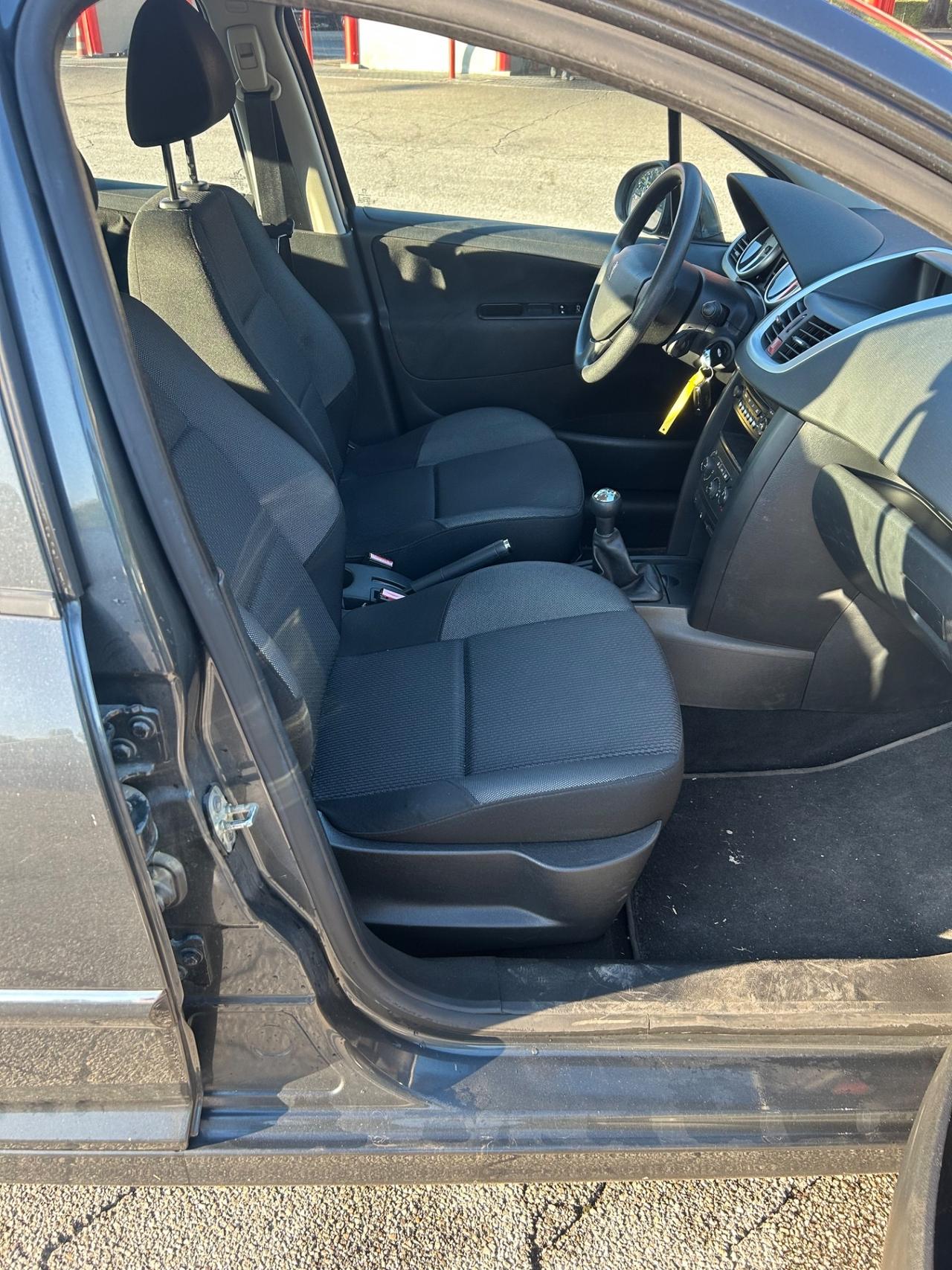 Peugeot 207 1.4 8V 75CV 5p. Energie