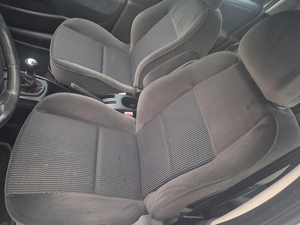 Peugeot 207 1.4 8V 75CV 5p. ONE Line