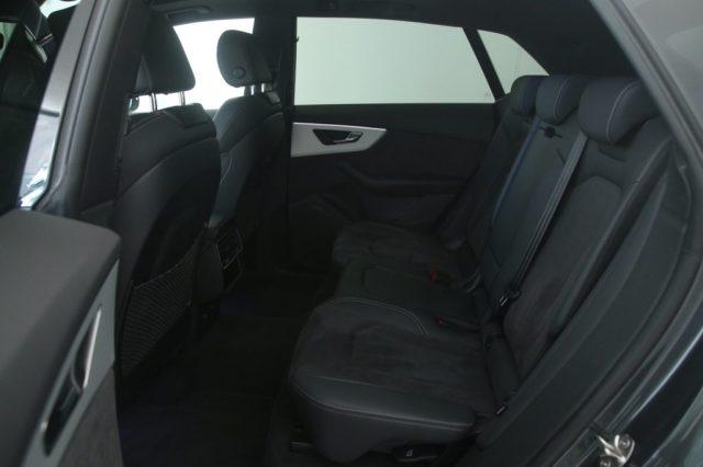 AUDI Q8 50 TDI 286 CV quattro S-line Black Edition