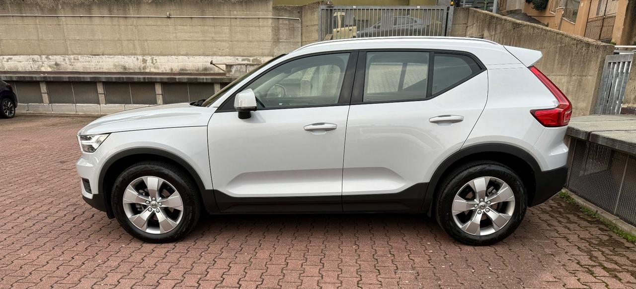 Volvo XC40 T2 Geartronic Momentum