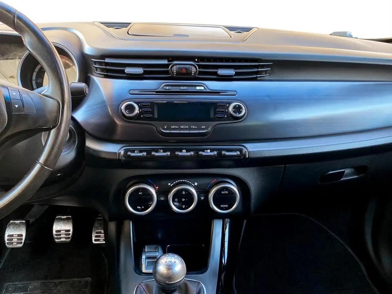 Alfa Romeo Giulietta 2.0 JTDm-2 140 CV Distinctive