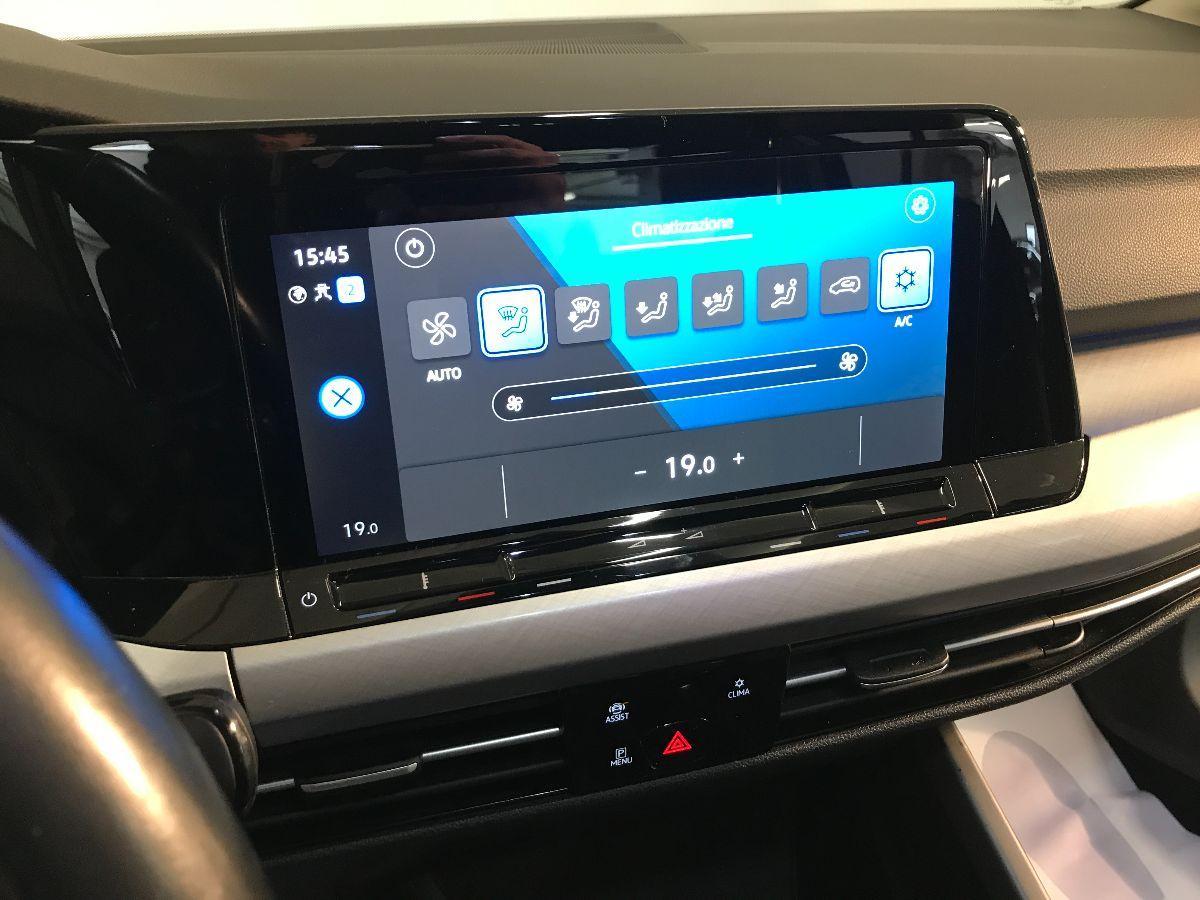 VOLKSWAGEN Golf 1.0 TSI 110CV 5p. Business BMT