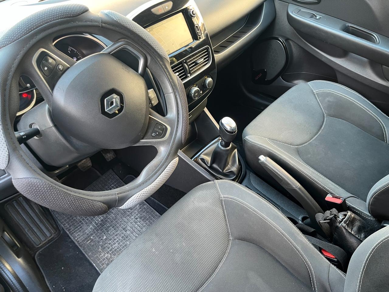 Renault Clio dCi 8V 90 CV 5 porte Moschino Intens
