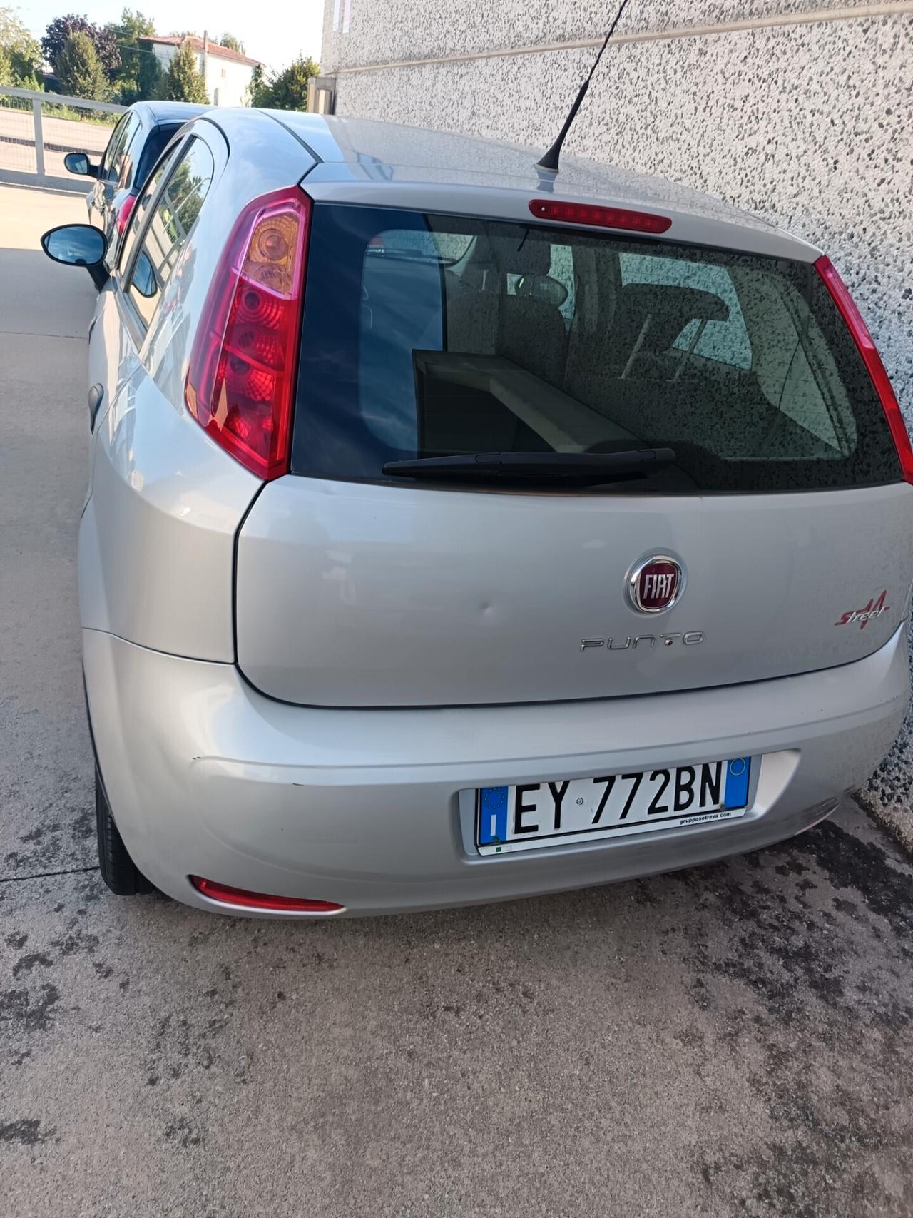 Fiat Punto 1.3 MJT II 75 CV 2015 ok neo patente