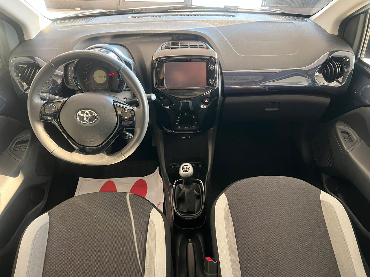 Toyota Aygo 1.0 VVT-i 69 CV 5 porte x-clusiv