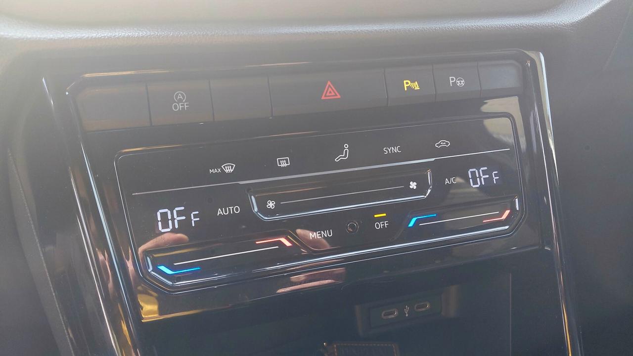 Promo Volkswagen T-Roc TSI R-Line Unicopr