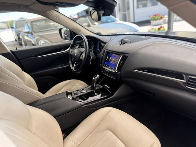 MASERATI Levante V6 Diesel 250cv AWD Granlusso (Tetto/APP/Retro)