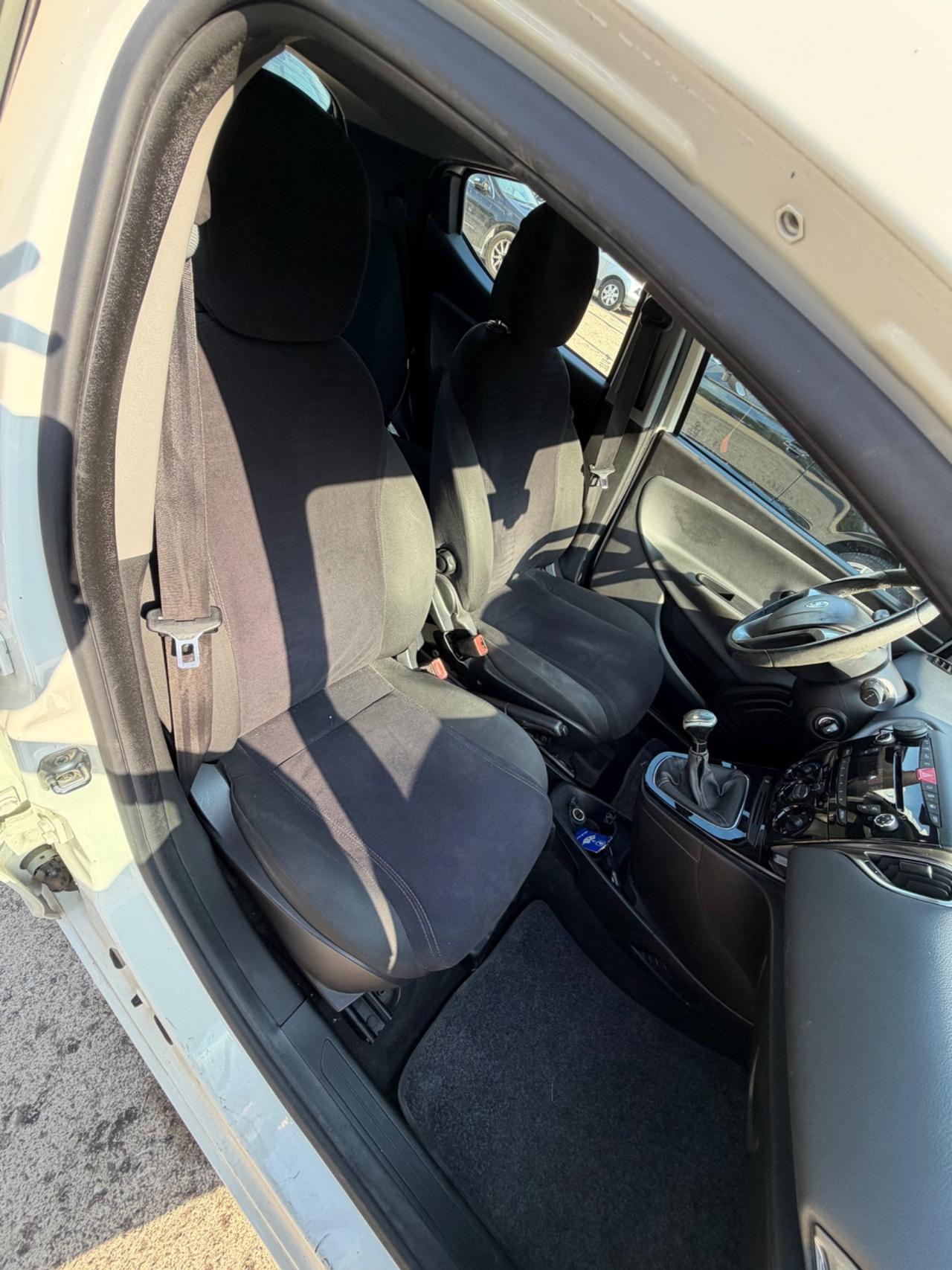 Lancia Ypsilon 1.3 MJT 16V 95 CV 5 porte S&S Gold