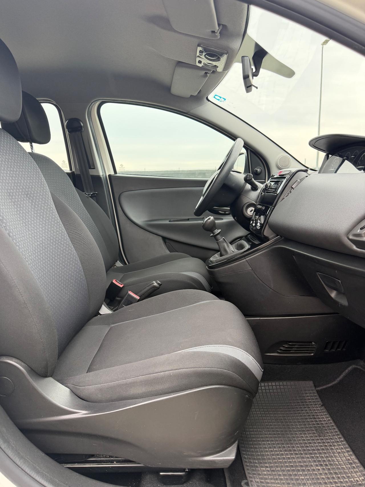 Lancia Ypsilon 1.2 69 CV 5 porte GPL Ecochic Gold