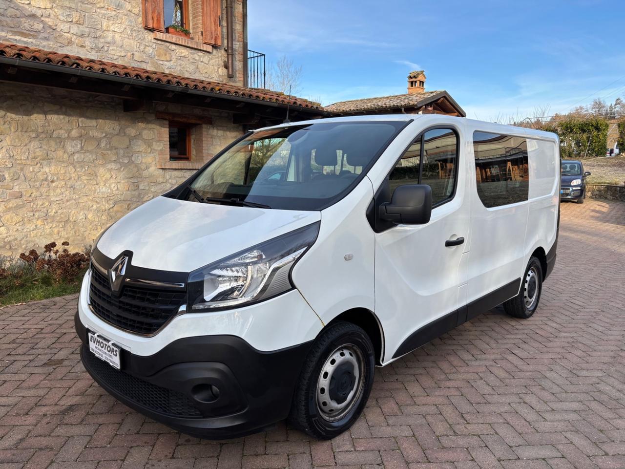 Renault Trafic T27 2.0 dCi 120CV 6 POSTI - 05/2021