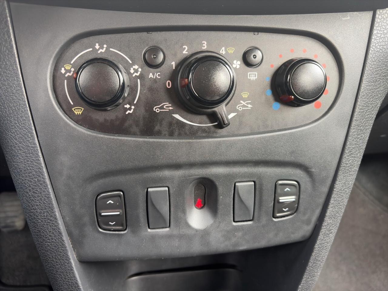 Dacia Sandero 0.9 TurboGPL 90CV Ambiance GPL 2036