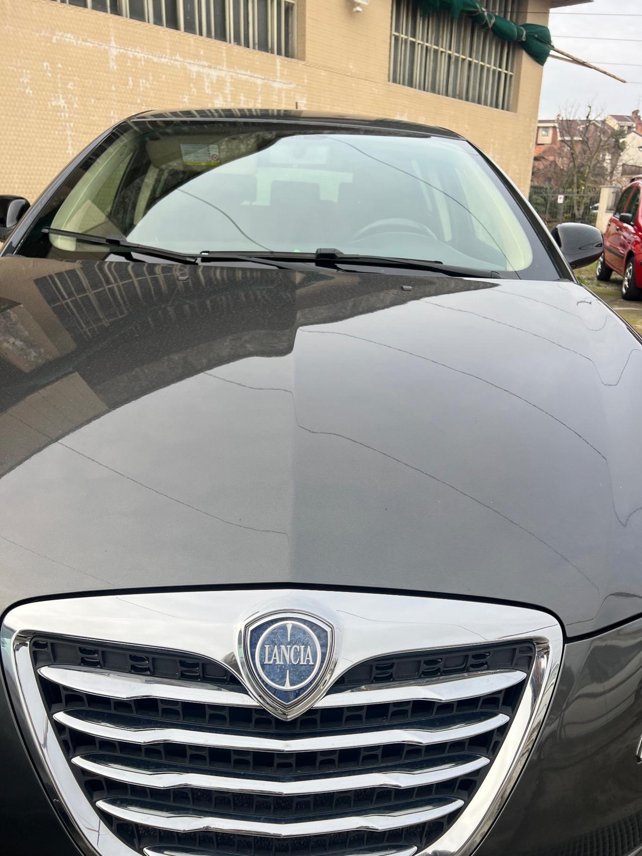 Lancia Delta 1.4 T-Jet 120 CV Silver Ecochic GPL