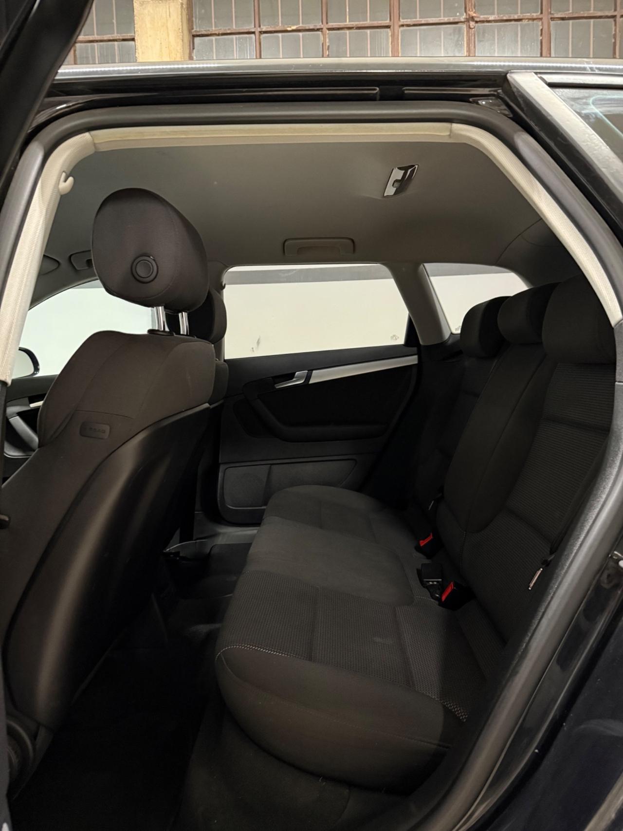 Audi A3 SPB 1.6 TDI 105 CV CR Attraction