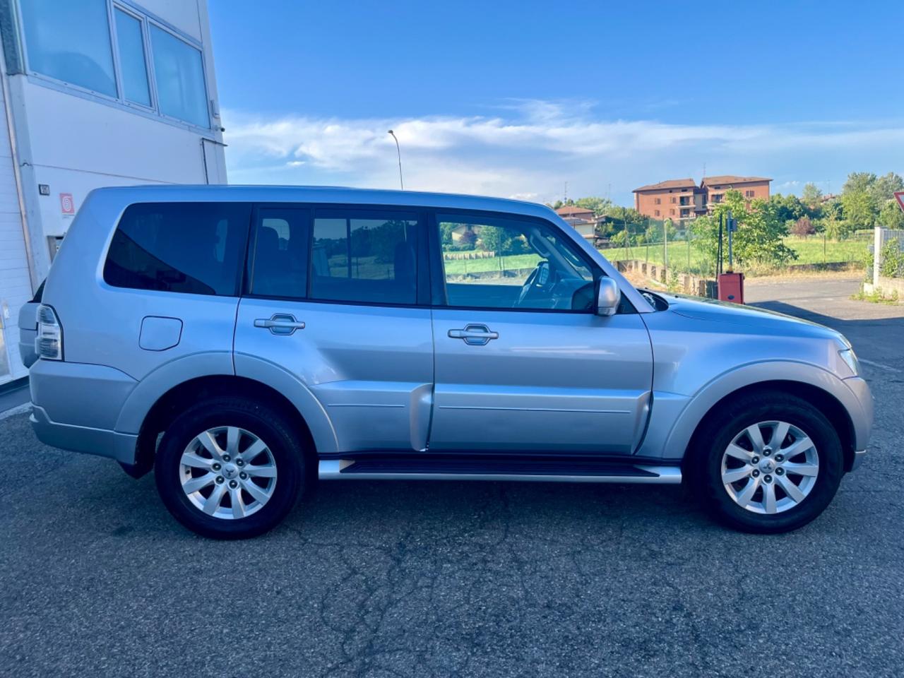 Mitsubishi Pajero 3.2 DI-D aut. Instyle 119.000km 2010 perfetta