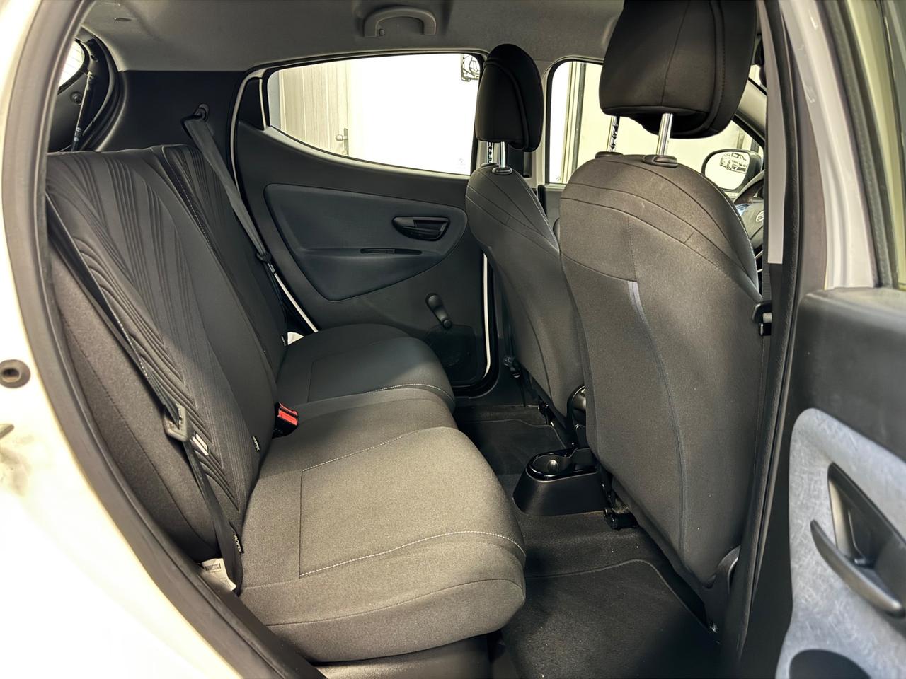 Lancia Ypsilon 1.0 FireFly 5 porte S&S Hybrid Ecochic Gold