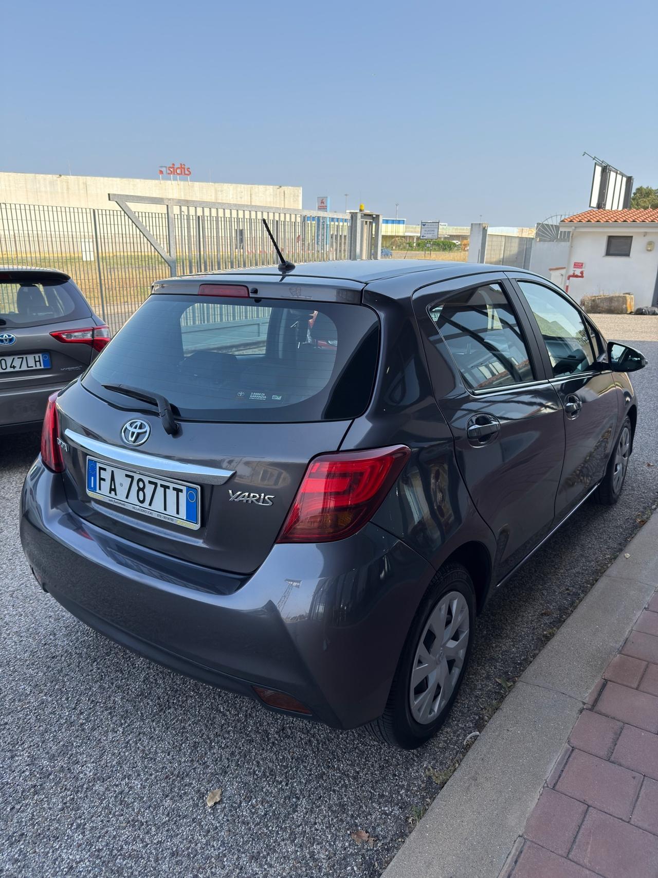 Toyota Yaris 1.4 D-4D 5 porte Active my16"