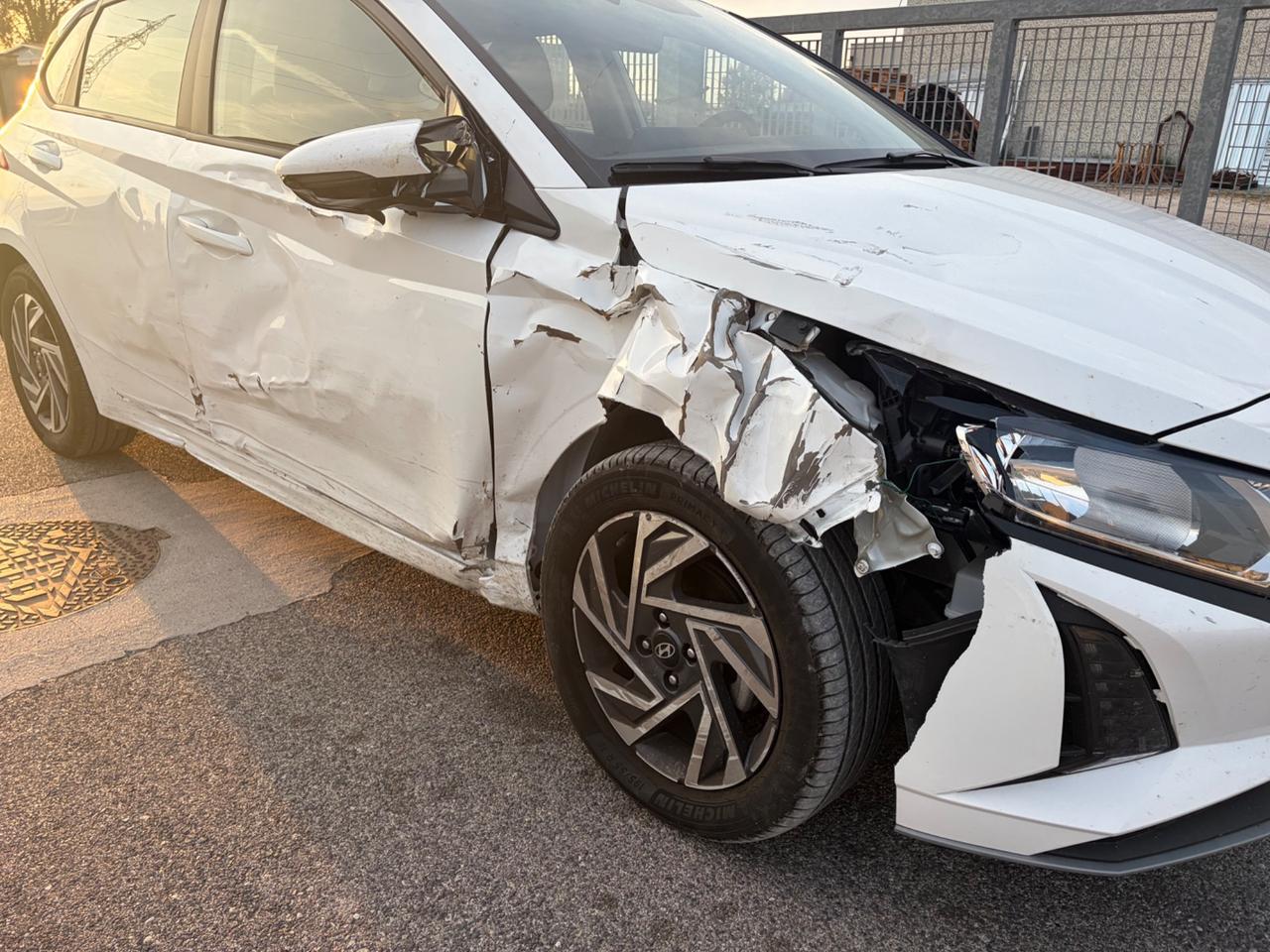 Hyundai i20 2025 14.000km leggermente Sinistrata