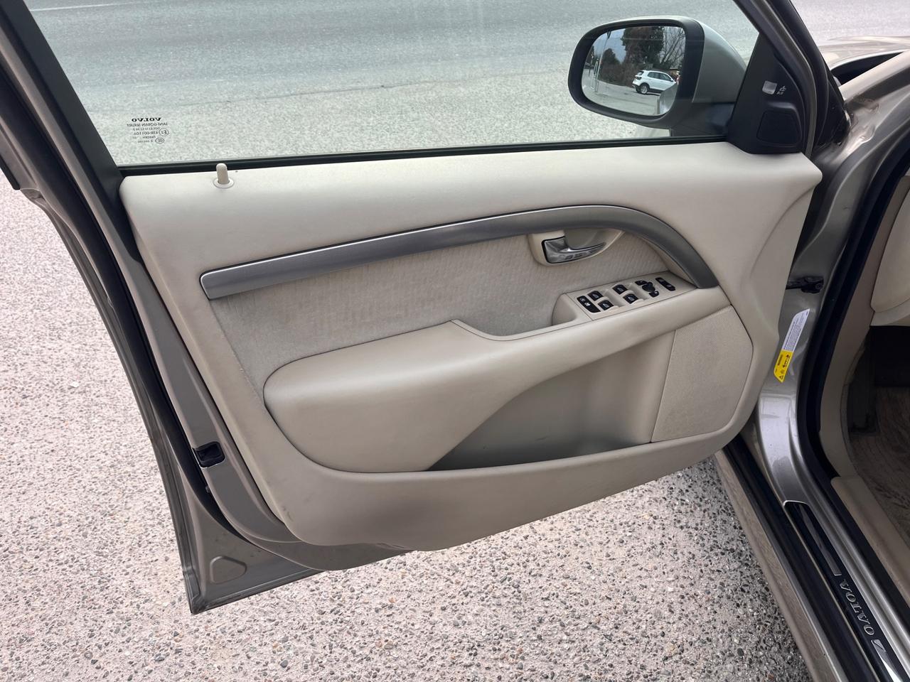 Volvo V70/XC70 V70 2.4 D5 20V (185CV) cat Class