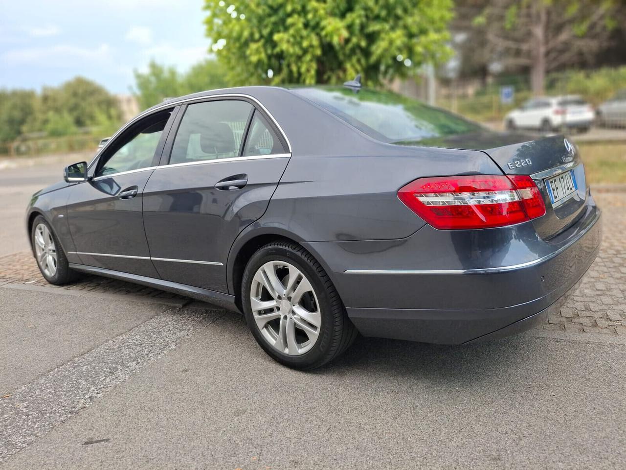 Mercedes-benz E 220 CDI BlueEFFICIENCY Avantg.AMG
