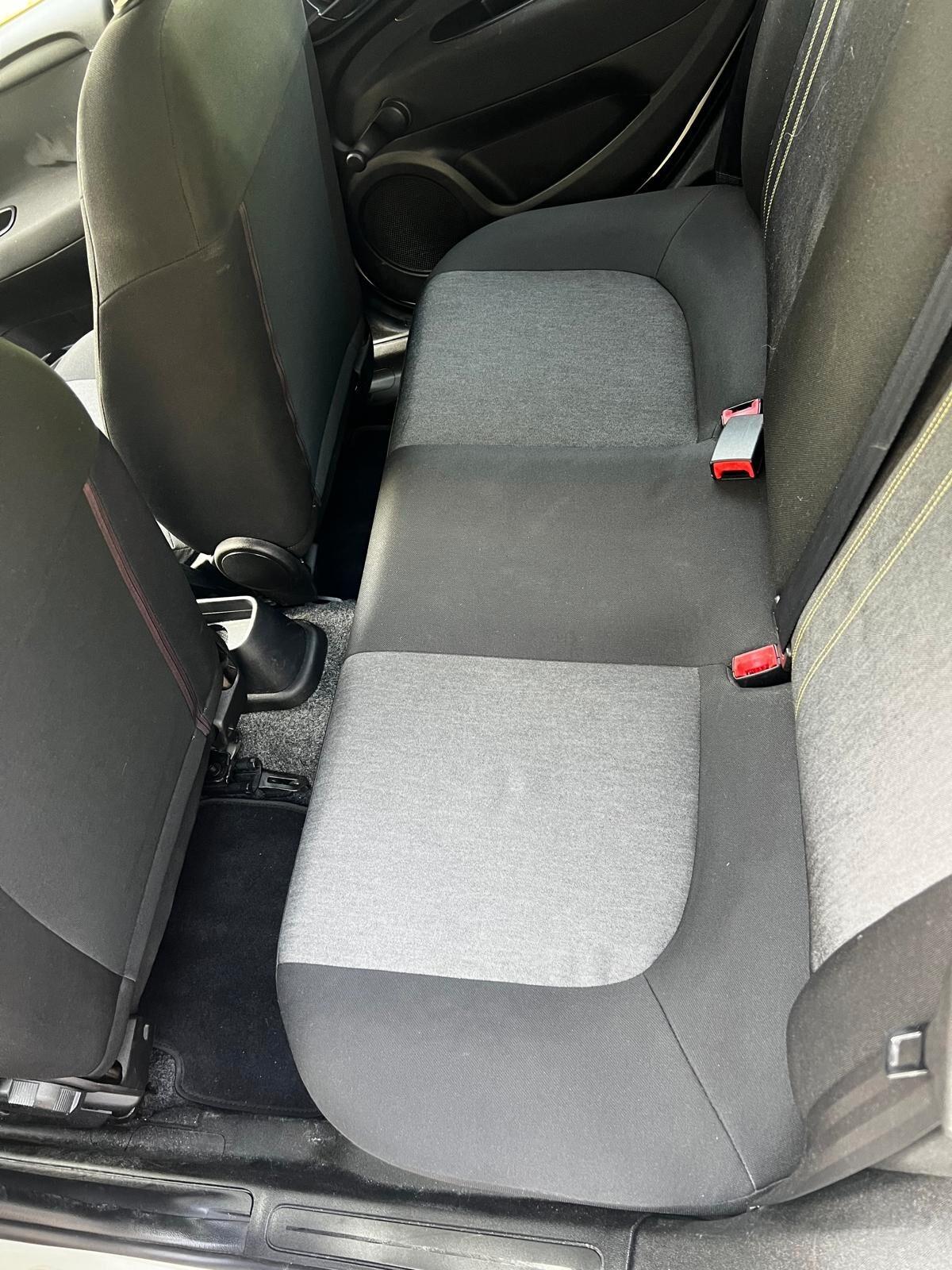 Fiat Grande Punto 1.3 MJT II 85 CV 5 porte con Frizione e distribuzione nuova!