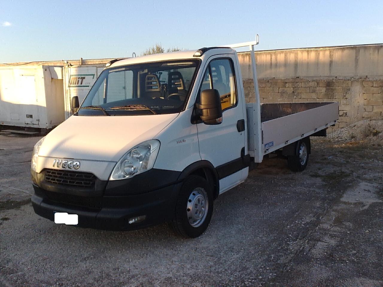 Iveco Daily 35s15 2.3hpt CASSONE FISSO - 2012