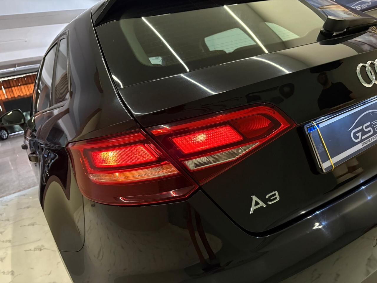 Audi A3 sportback SPB 30 TDI 1600cc 116cv Admired