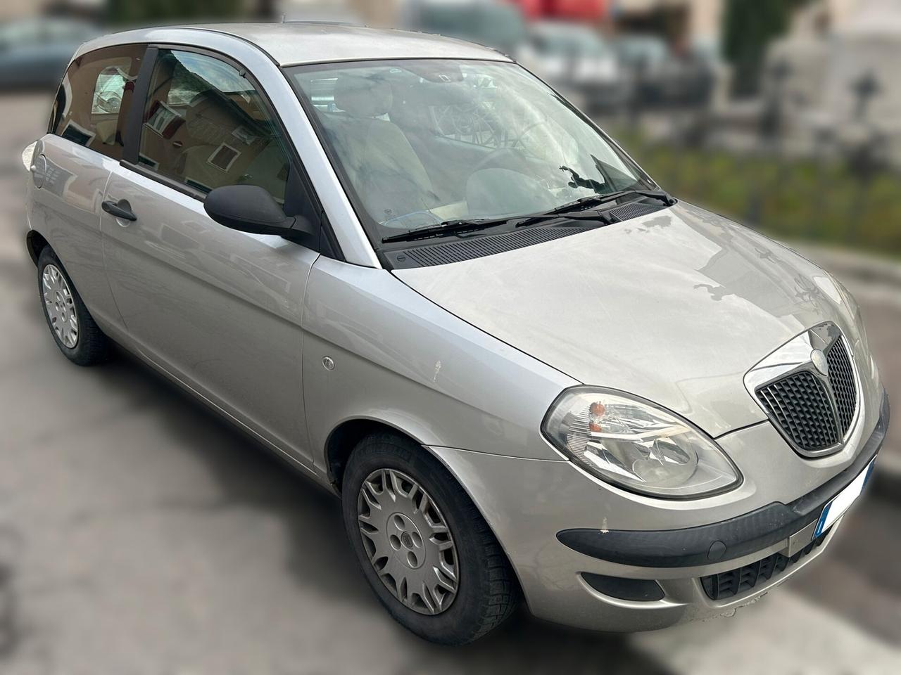 Lancia Ypsilon 1.2 8v - ANCHE PER NEOPATENTATI