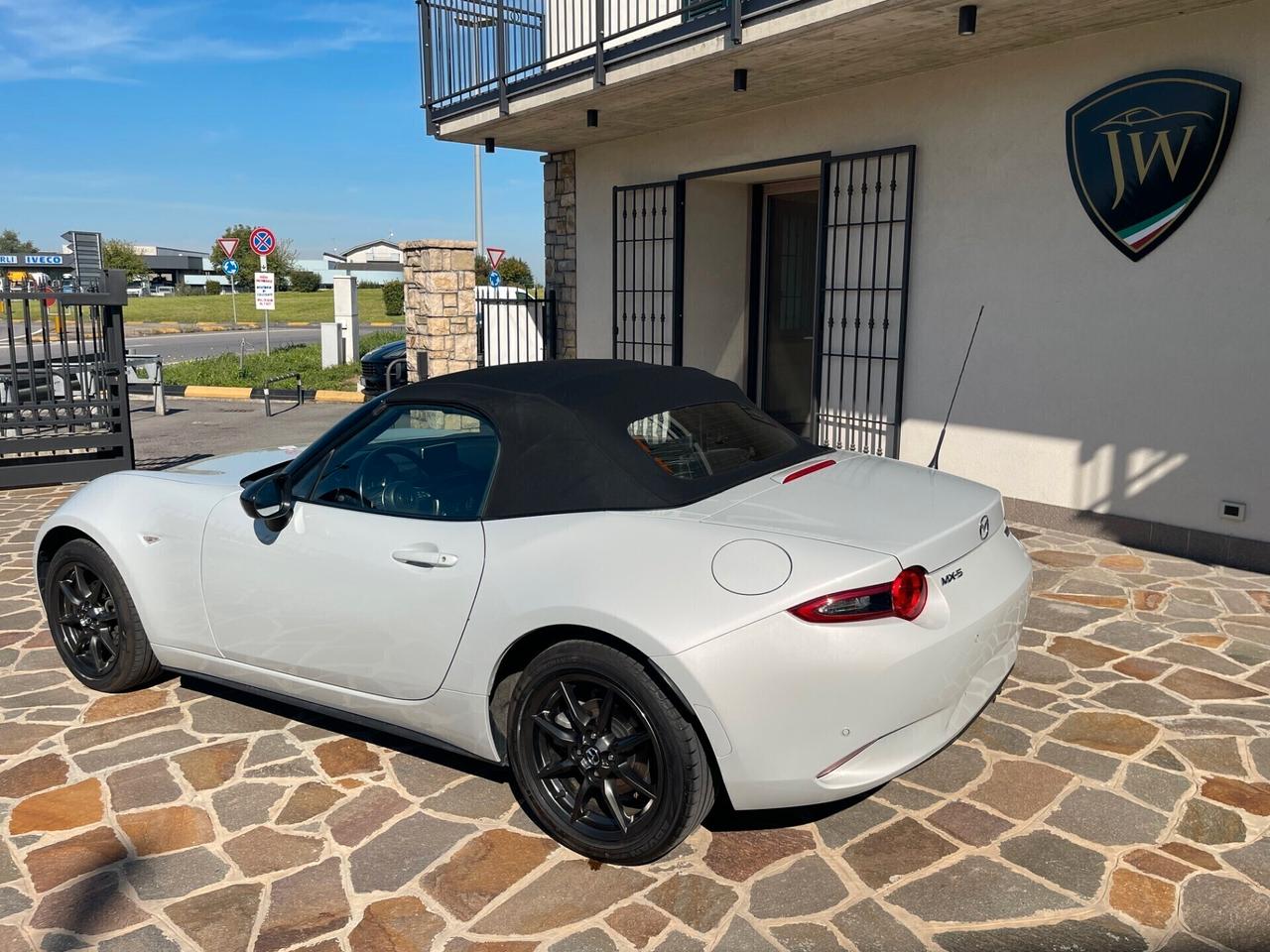 Mazda MX-5 1.5 SPORT-LINE