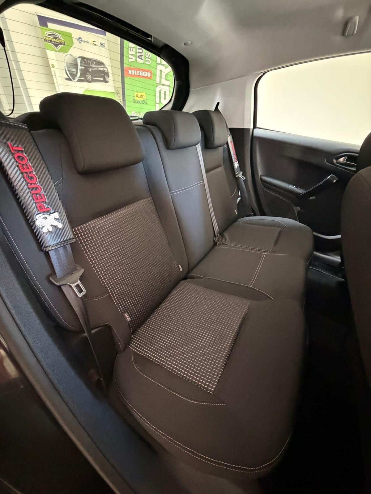 Peugeot 208 PureTech 82 5 porte Access