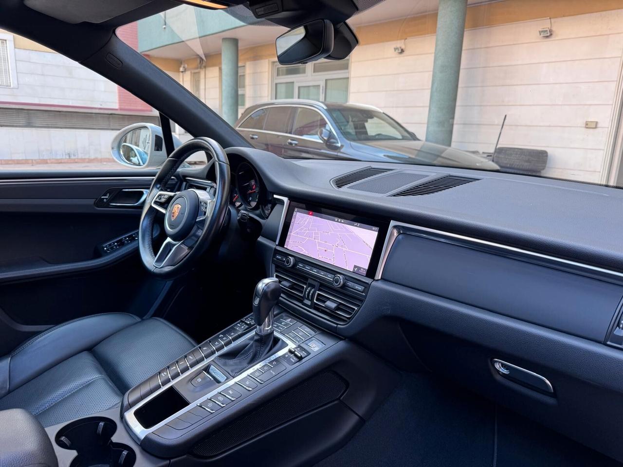Porsche Macan 2.0 245CV TETTO PASM GESSO