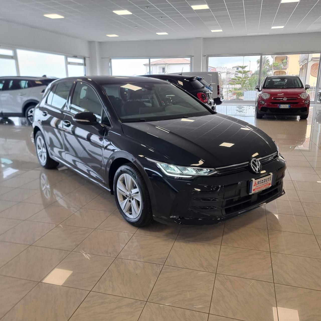 VOLKSWAGEN GOLF 8 LIFE 2.0 TDI 115cv Euro 6E