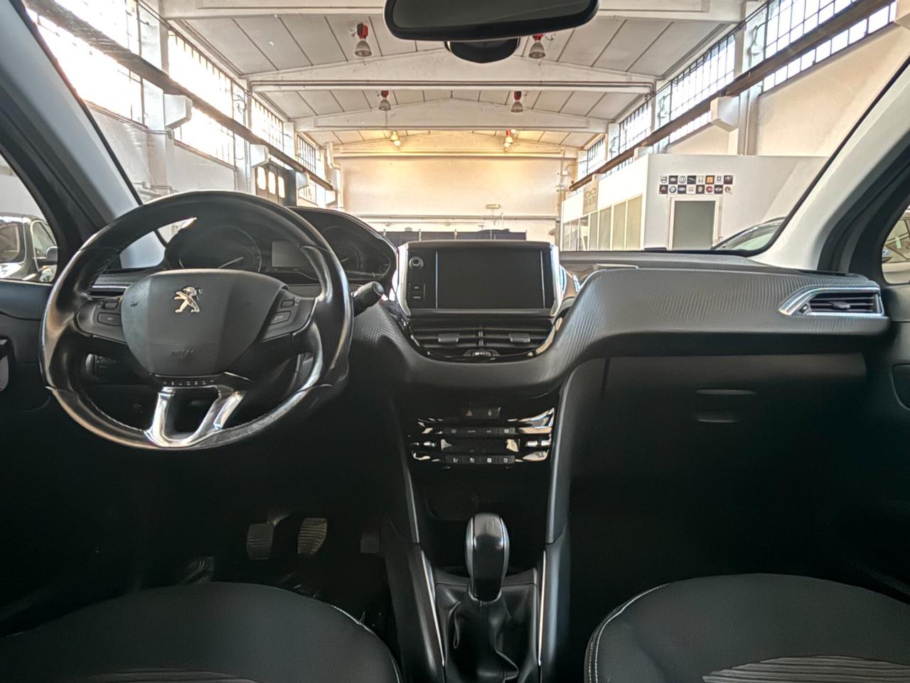 Peugeot 208 PureTech 82 5p. GPL Allure