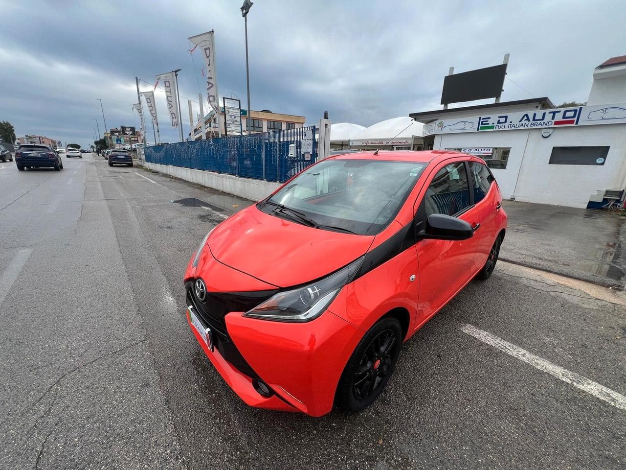 TOYOTA AYGO 1.0 VVT 69CV FULL OPTIONAL PARI AL NUOVO