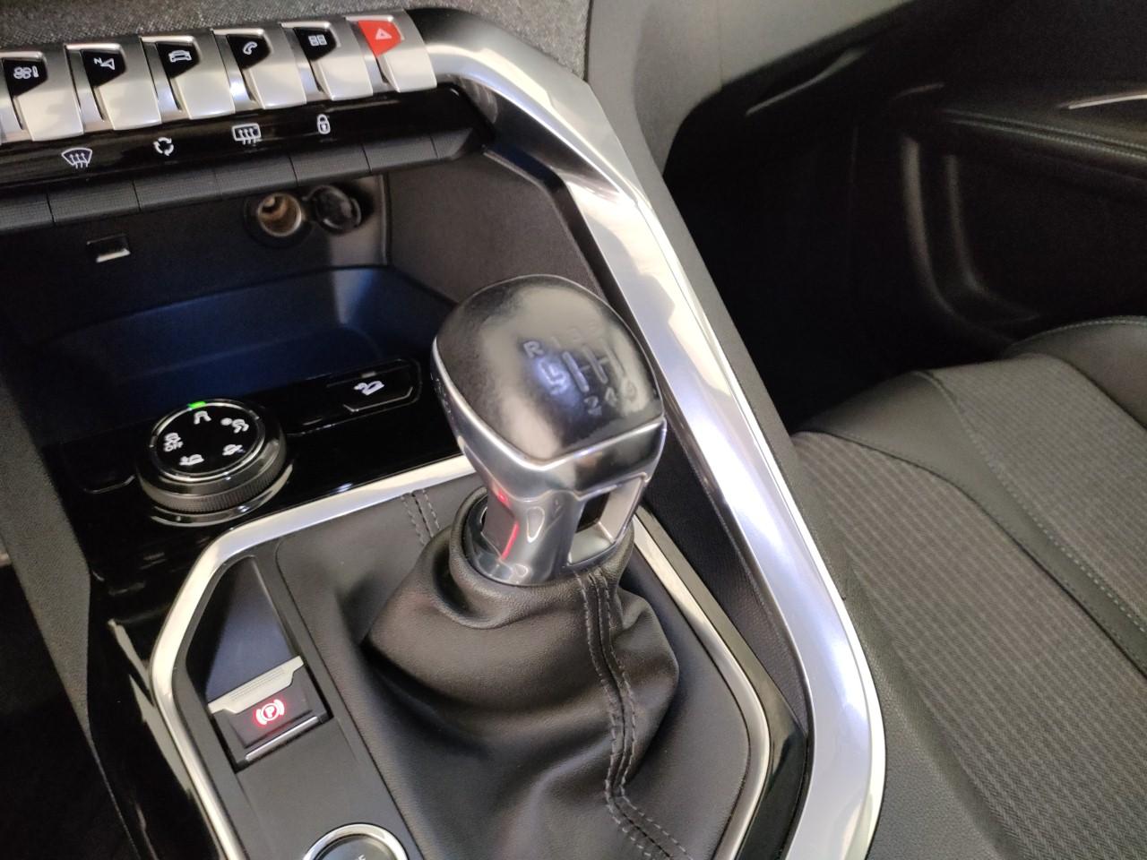 PEUGEOT 3008 1.5 bluehdi Allure Pack s&s 130cv