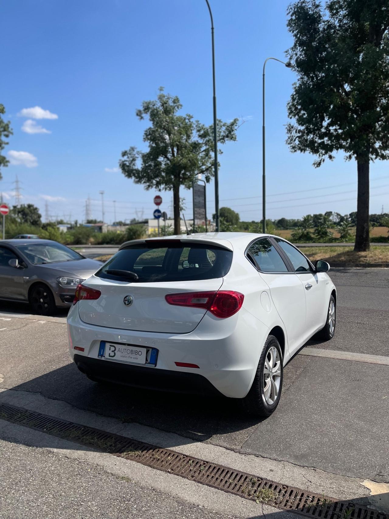 Alfa Romeo Giulietta 1.6 JTDm-2 105 CV Distinctive