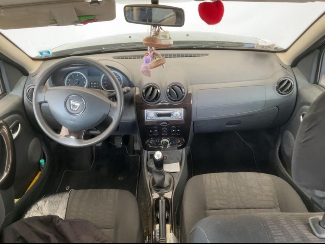 Dacia Duster 1.6 benzina 110CV 4x2 Lauréate